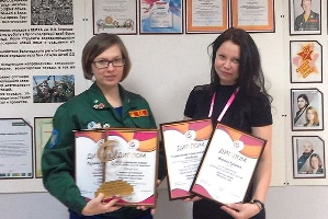 Ершова Полина и Куваева Марина, победители Областной премии "Волонтер года - 2015"